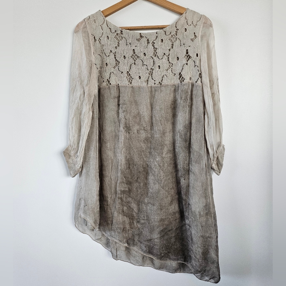 H Trend Italy 100% Silk Blouse Womens Medium Gray Whimsical Lace Floral Flowy - Picture 13 of 13